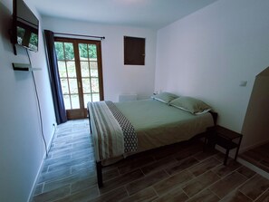 Unclassified image, 5 of 16, button - Apartment T3 - Near Blaye - 70 m² - Bungalow - 2 bedrooms - 4 people (Villeneuve)