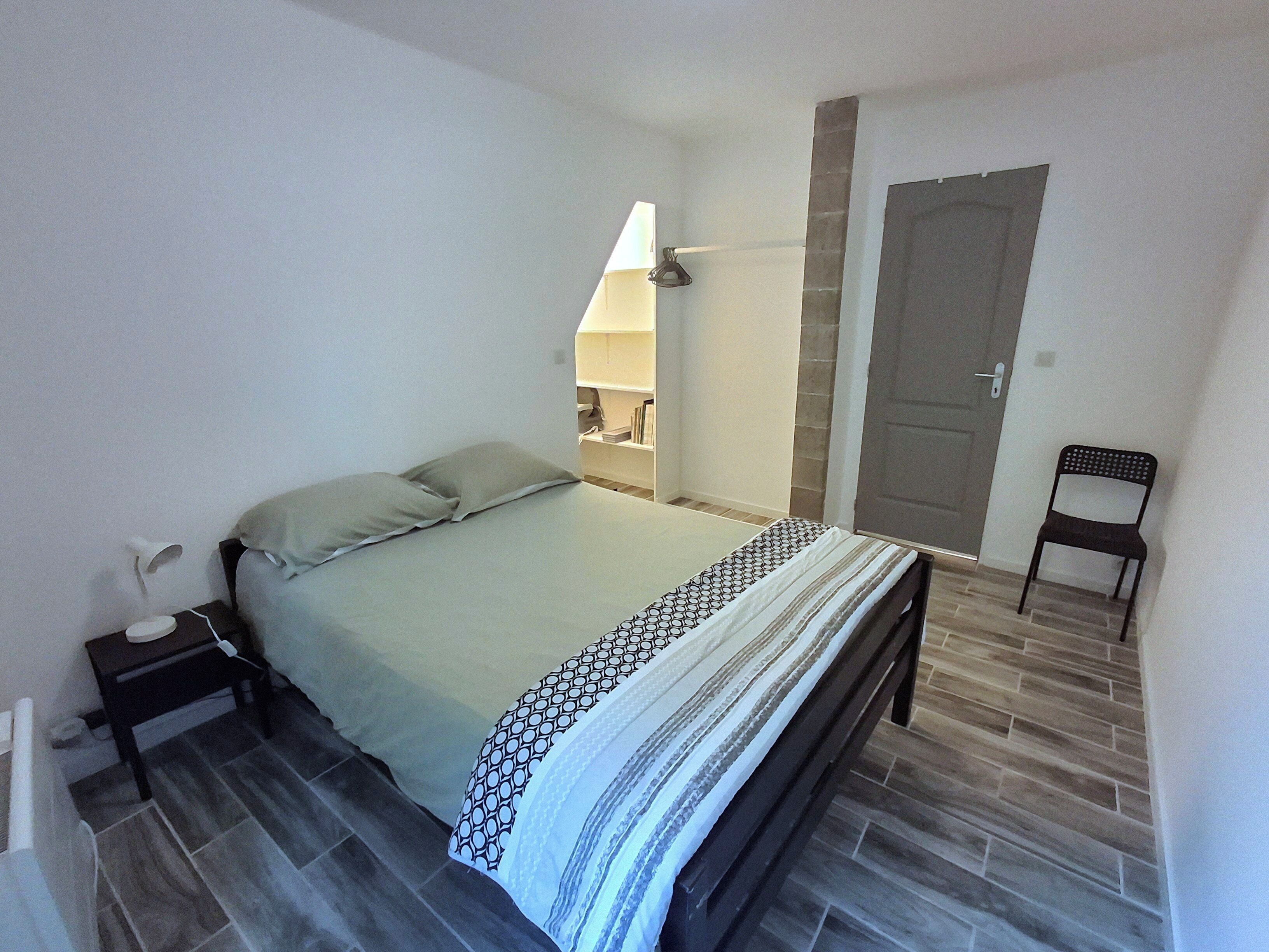 Iron/ironing board, free WiFi