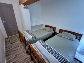 Iron/ironing board, free WiFi - Apartment T3 - Near Blaye - 70 m² - Bungalow - 2 bedrooms - 4 people (Villeneuve)