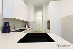 Refrigerador, horno, parrilla de estufa y lavavajillas 