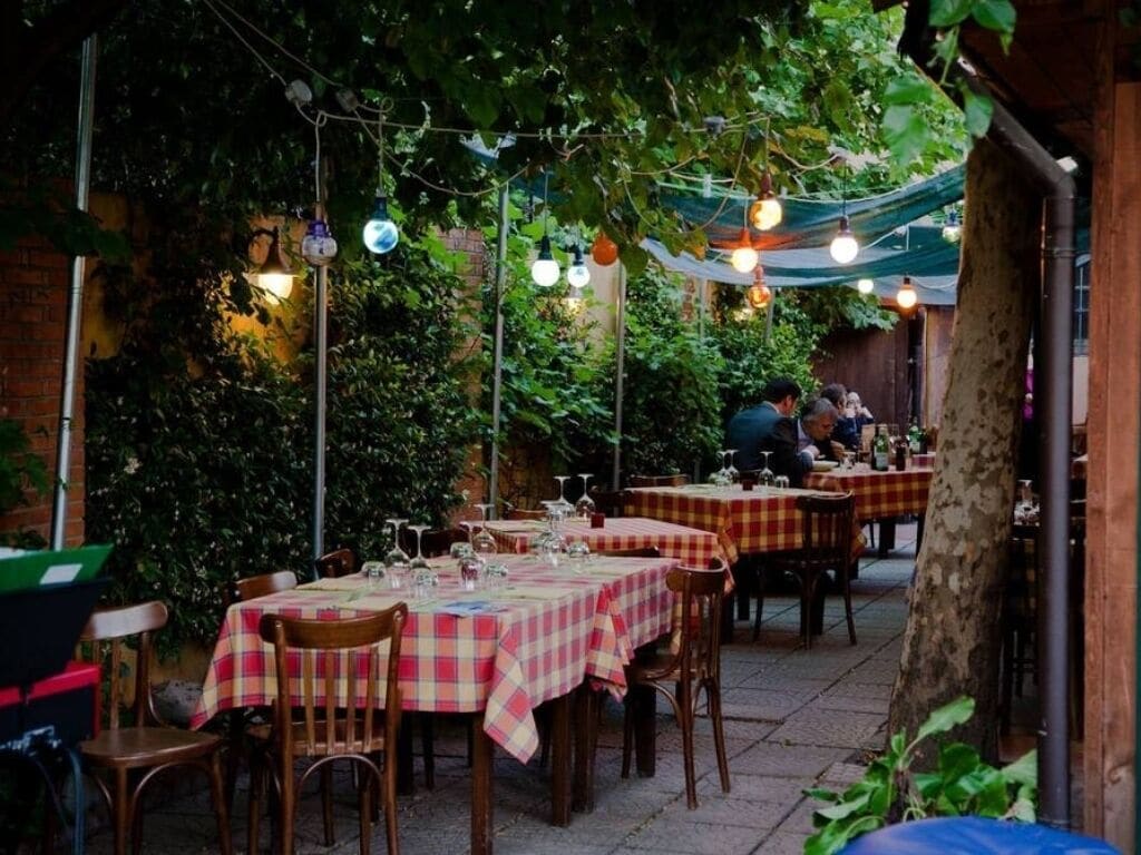 Outdoor dining