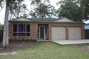 Exterior - Cypress Retreat ~ Enjoy fishing, surfing, and kayaking (Bendalong)