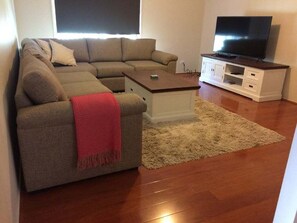 Living area - Cypress Retreat ~ Enjoy fishing, surfing, and kayaking (Bendalong)