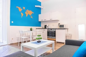 Basic Apartment | Private kitchen - Comfy City Apartment Near AKH Hospital (Vienna)