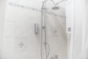 Basic Apartment | Bathroom - Comfy City Apartment Near AKH Hospital (Vienna)