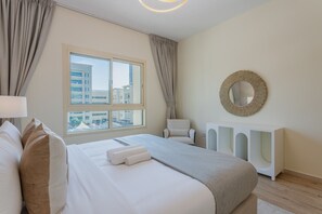 Iron/ironing board, WiFi, bed sheets - Peaceful 2 Bed l Sheikh Zayed Road l The Greens (The Greens)