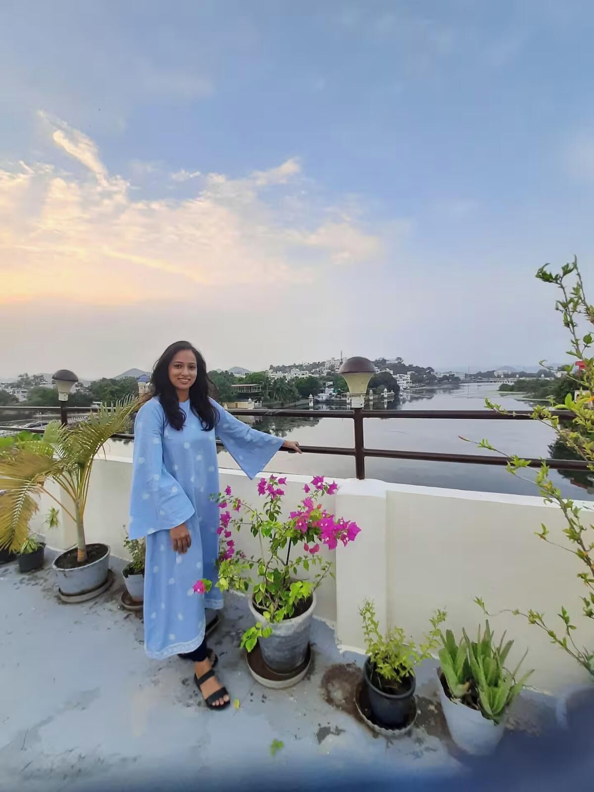 House, Balcony, Lake View | Property grounds