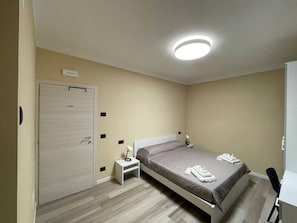 Classic Double Room | Free WiFi - Casa Alone (Casto)