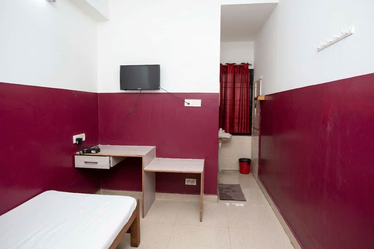 Skrivebord, skrivebord for bærbar PC og wi-fi (inkludert)