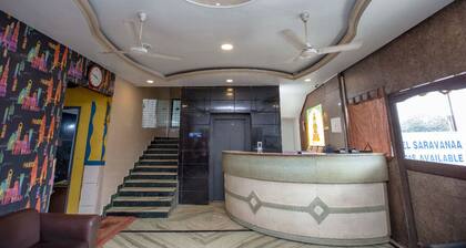 Hotel Saravanaa Boarding & Lodging