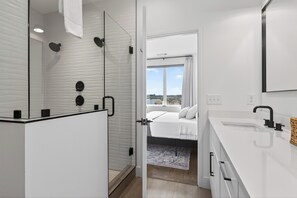 Shower, hair dryer, towels - Rooftop Hot Tub + Games + Views Near Broadway | Dixieland Delight by AvantStay (Nashville)