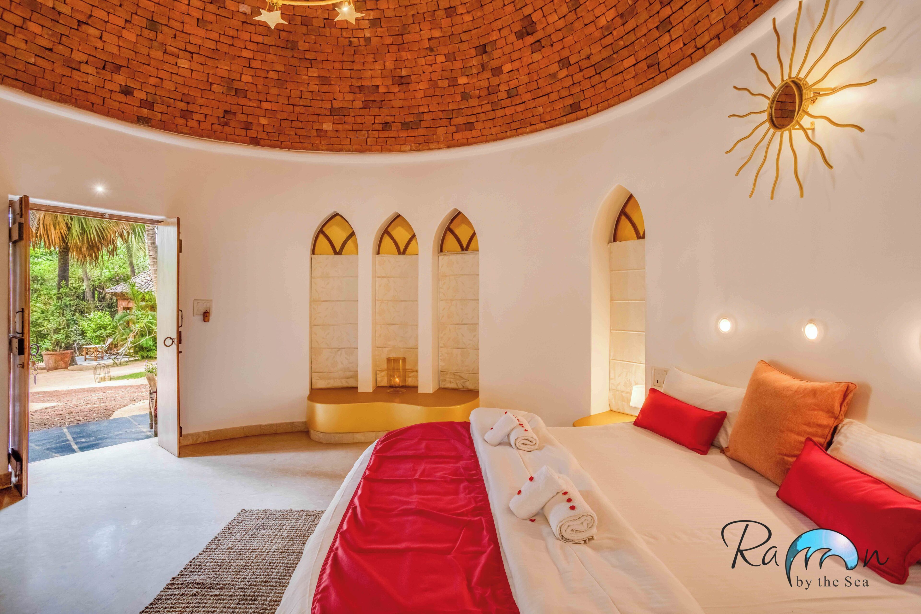 Decoración personalizada, muebles diferentes y escritorio 