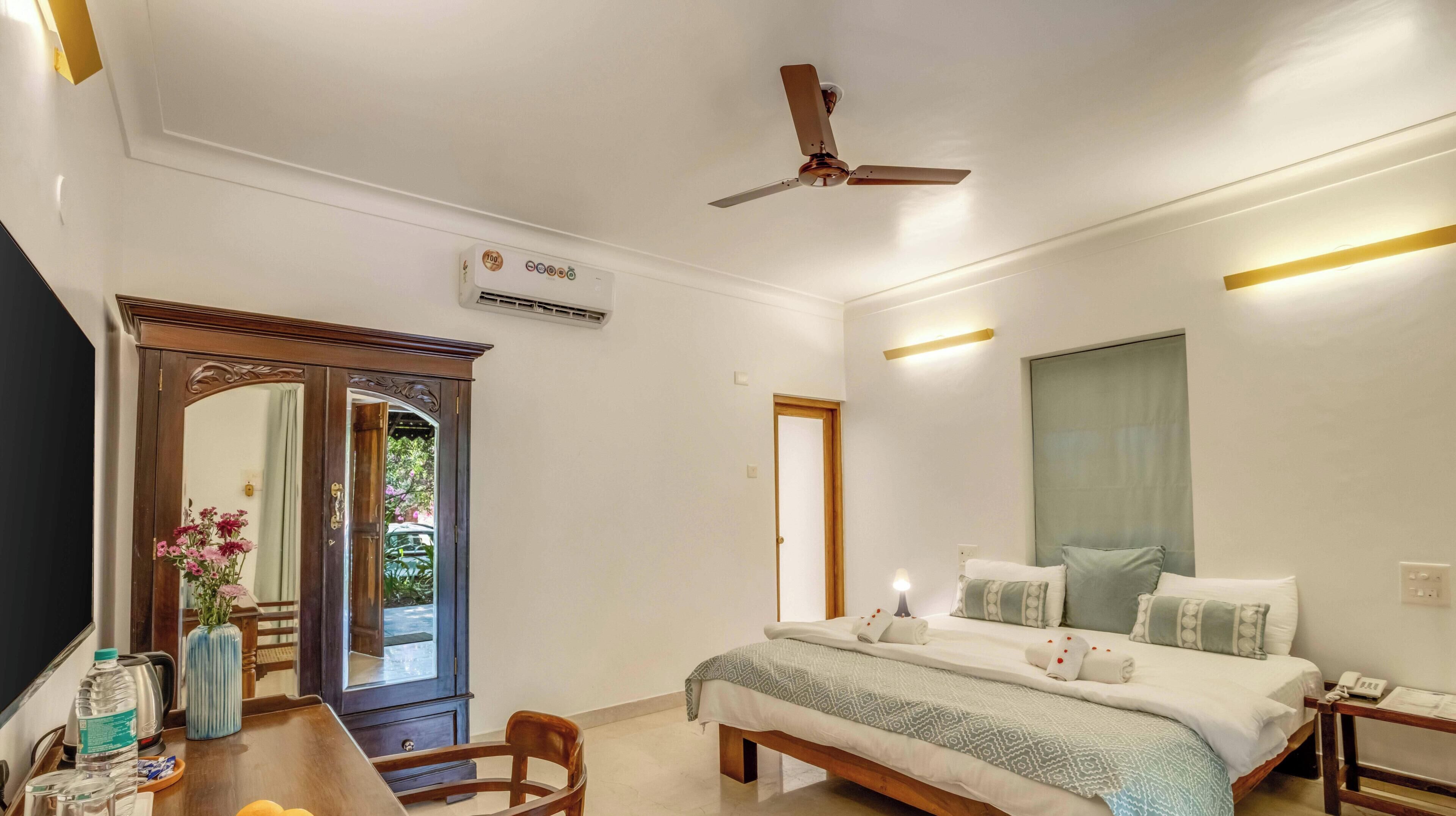 Decoración personalizada, muebles diferentes y escritorio 