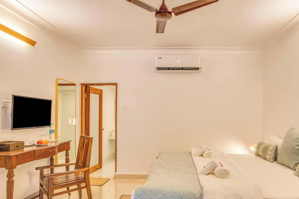 Pool Room 1 | Individually decorated, individually furnished, desk, laptop workspace