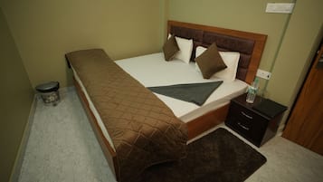 Double Room | Iron/ironing board, free WiFi
