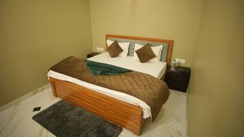 Double Room | Iron/ironing board, free WiFi