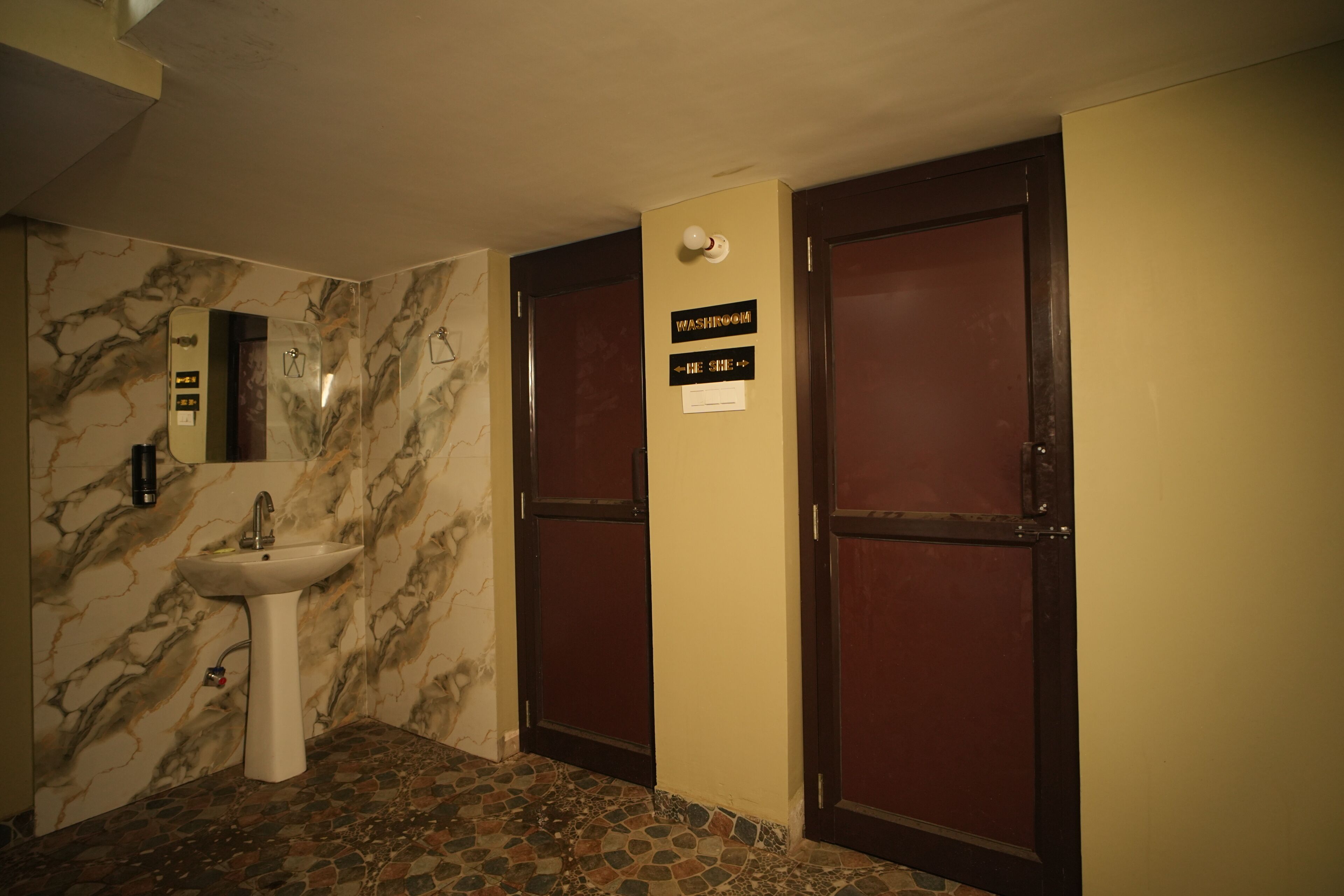 Doppelzimmer | Badezimmer