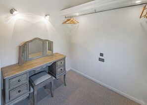 Interior, House - Spa Retreat (Pet Garden) (Raywell, Beverley)