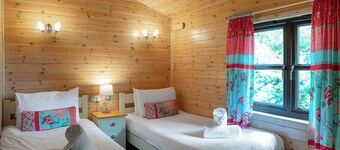 Larchwood Spa (Pet Garden)