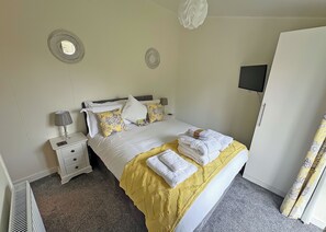 2 bedrooms - Deluxe lodge designed with luxury in mind. (Cartmel)