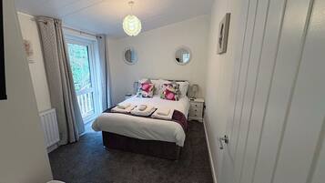 2 bedrooms