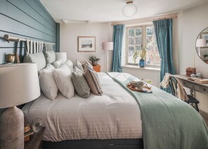 3 bedrooms - 3 bedroom accommodation in Budleigh Salterton (Budleigh Salterton)