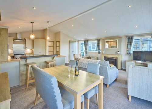 2 bedroom accommodation in Hexham