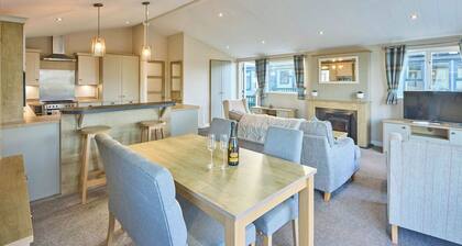 2 bedroom accommodation in Hexham