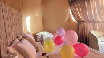 Room, 1 Bedroom, Accessible, Smoking | 1 bedroom