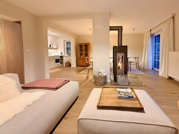 2 chambres, fer et planche à repasser, Wi-Fi, draps fournis