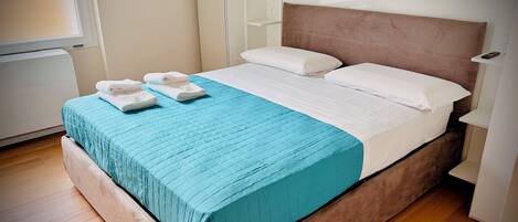 1 bedroom, iron/ironing board, Internet, bed sheets