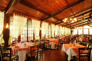 Dining - Bungalow in Ferienresidenz with Pool (VILLANOVA D'ALBENGA)
