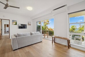 TV - Seculded Beach Pad overlooking the beautiful Solitary Islands (Sapphire Beach)