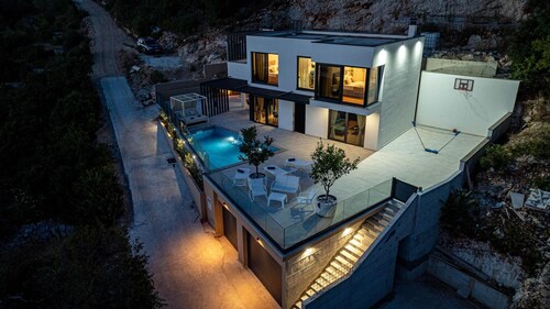 Villa Lana by Villas Guide