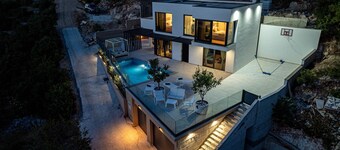 Villa Lana by Villas Guide