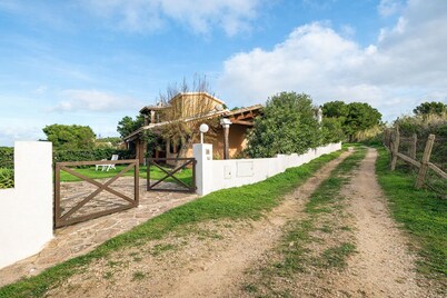 Villa Smeraldo, 450 metres from Le Saline Beach