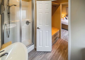 Bathroom - 2 bedroom accommodation in Snowdonia (Snowdonia)