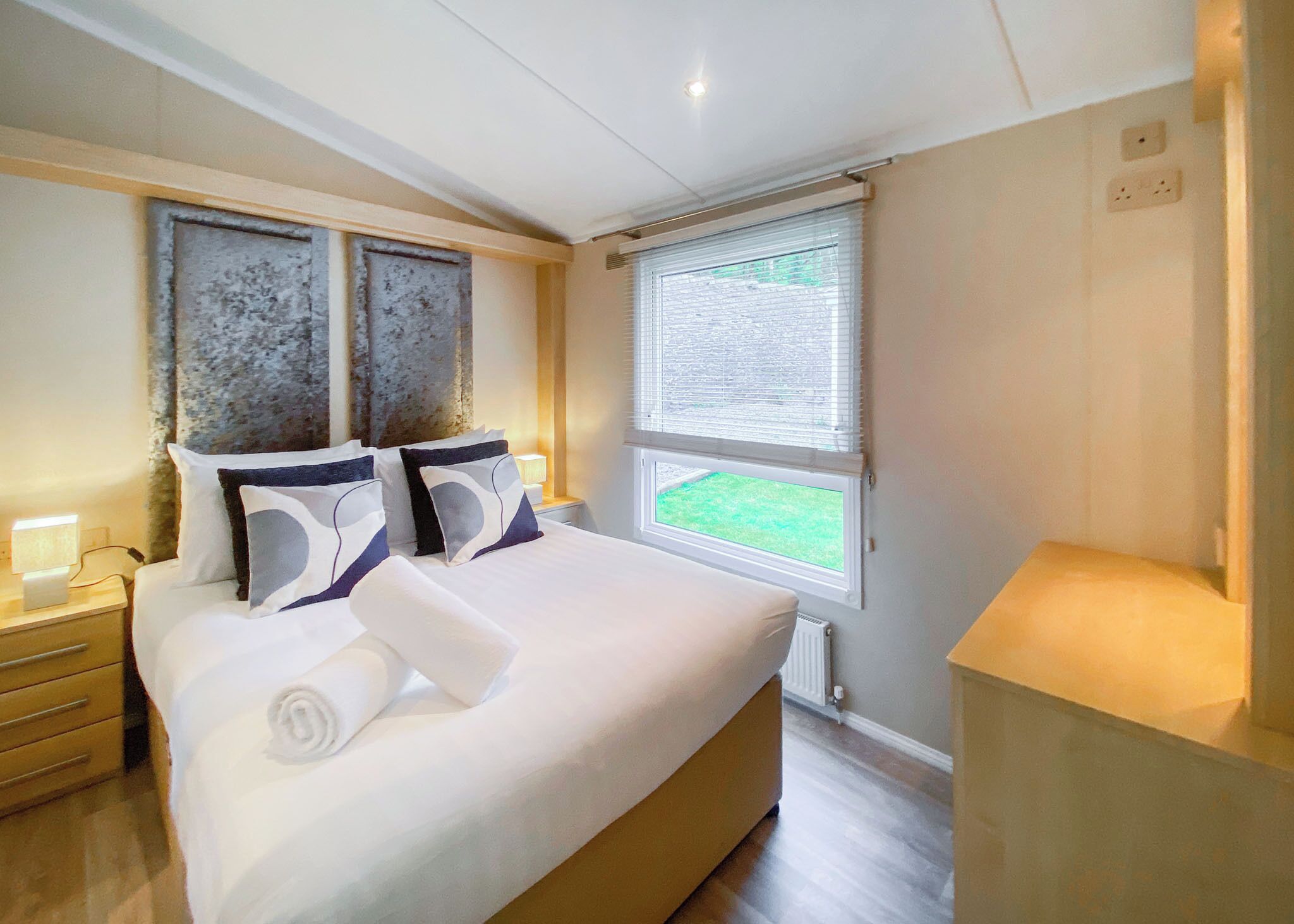 2 bedrooms