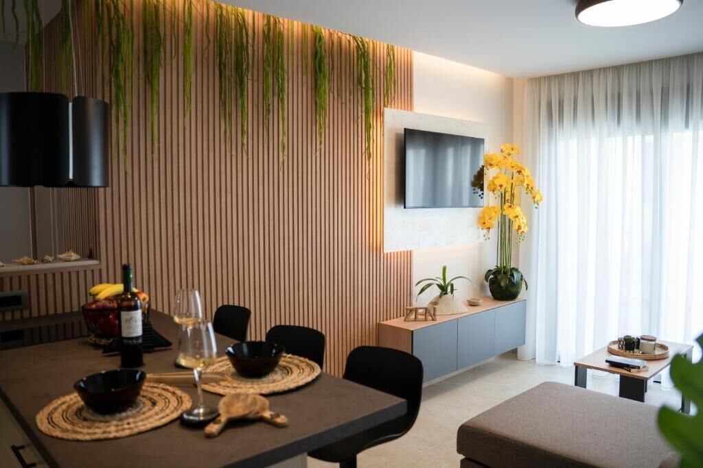 Apartment, Balcony, City View | Dining