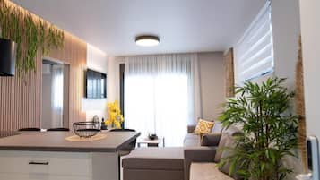 Superior Apartment, Balcony, City View | Interior