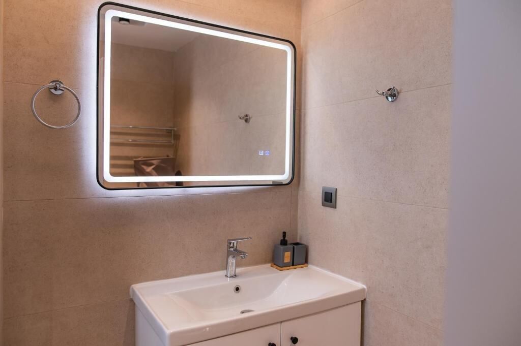 Apartment, Balcony, City View | Bathroom