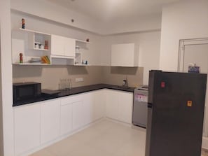 Standard Double Room, Balcony, Sea View | Private kitchen - Beach Front 2 by A&A Villas (Uswetakeiyawa)