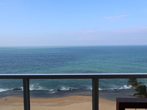 Junior-Suite, Balkon, Meerblick | Innenbereich