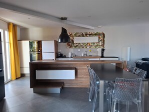Dining - Modern 3* family home near beach and market (Châtelaillon-Plage)