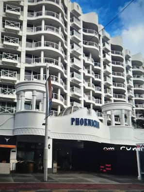 Exterior - 2 Bed Unit in the Heart of Broadbeach- Phoenician Resort (Broadbeach)