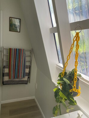 Interior - Polly's Perch (Waikawa)