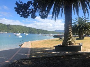 Miscellaneous - Polly's Perch (Waikawa)