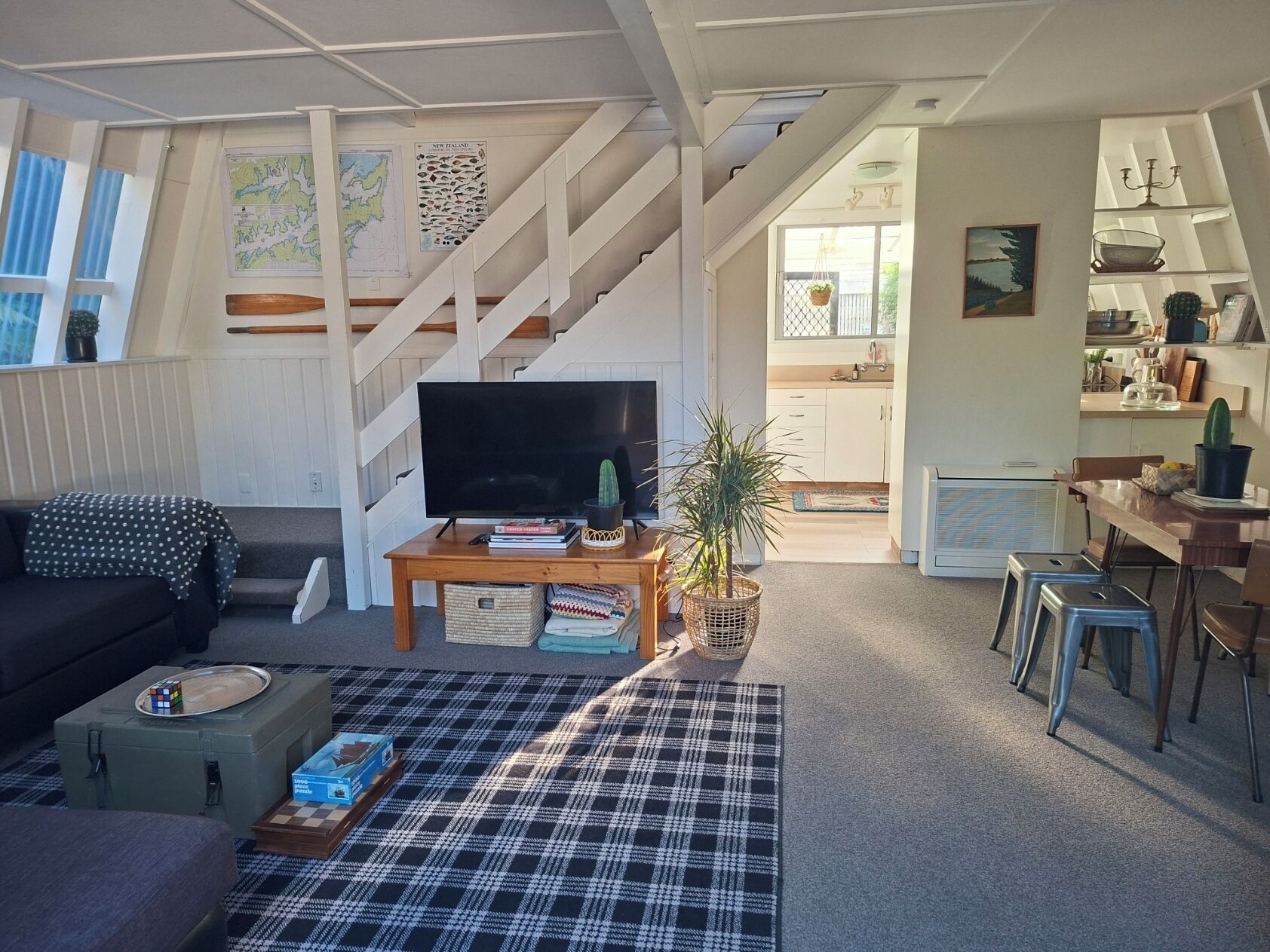 Polly's Perch - Picton
