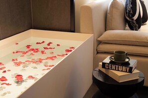 Baignoire relaxante profonde