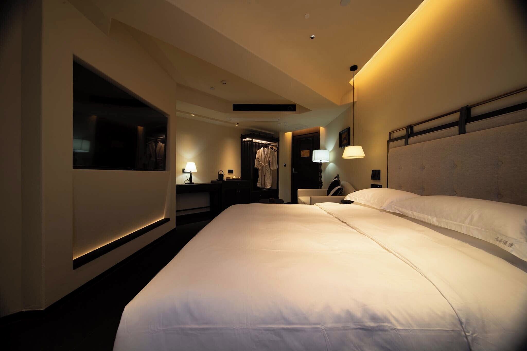 Literie de qualité supérieure, couette en duvet d'oie, minibar, bureau